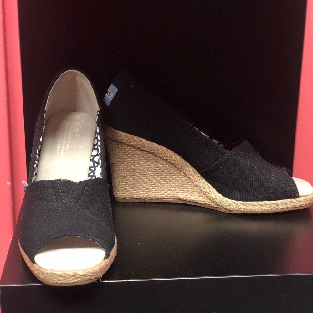Toms Women wedge black heels sandals open toe